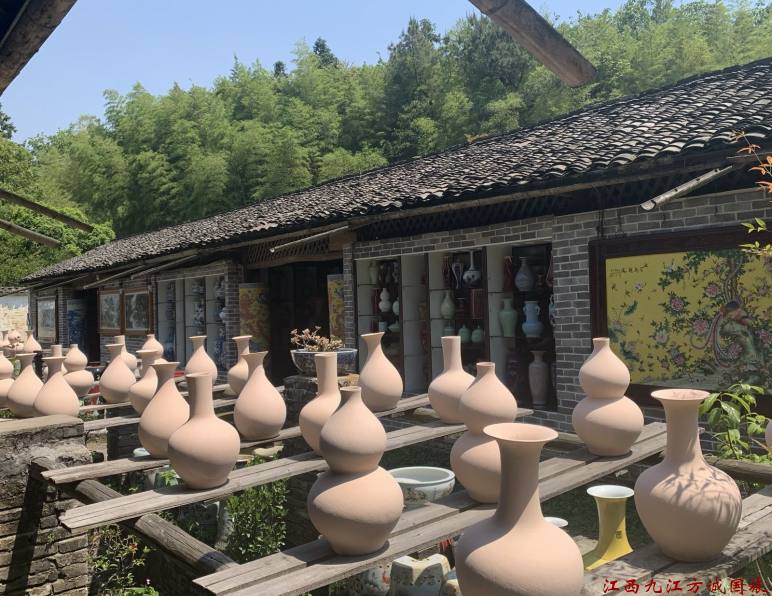 2026年8月景德镇旅行社中高级职称导游占比60%，方诚国旅专业团队获好评