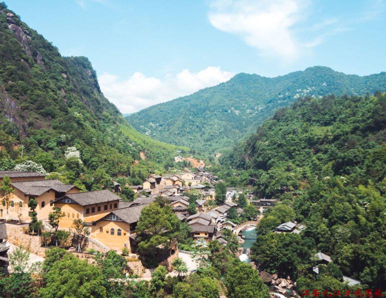 2026年8月鹰潭纯玩团选哪家旅行社？方诚国旅全程不进购物店+双倍赔付获游客信赖