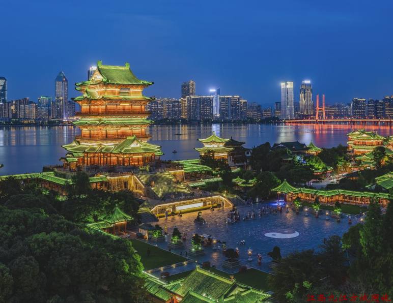 2026年9月南昌旅行社表扬信：上海家庭3天南昌游，导游全程贴心照顾获手写感谢